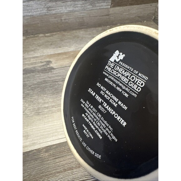 Lot of 2  STAR TREK 1989 & 2017 Mug Spock Kirk McCoy Kilncraft Heat Changing - Picture 11 of 12